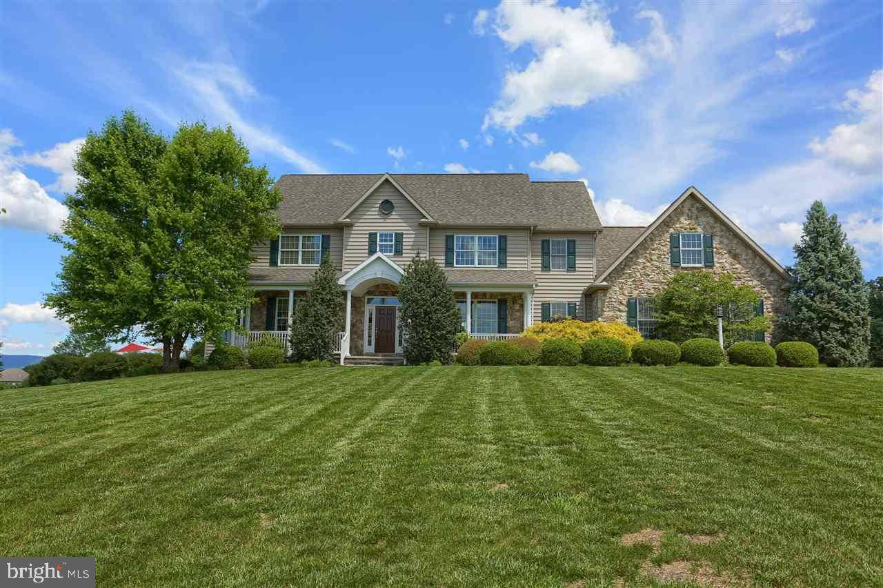 Mechanicsburg, PA 17050,4 WINCHESTER CT