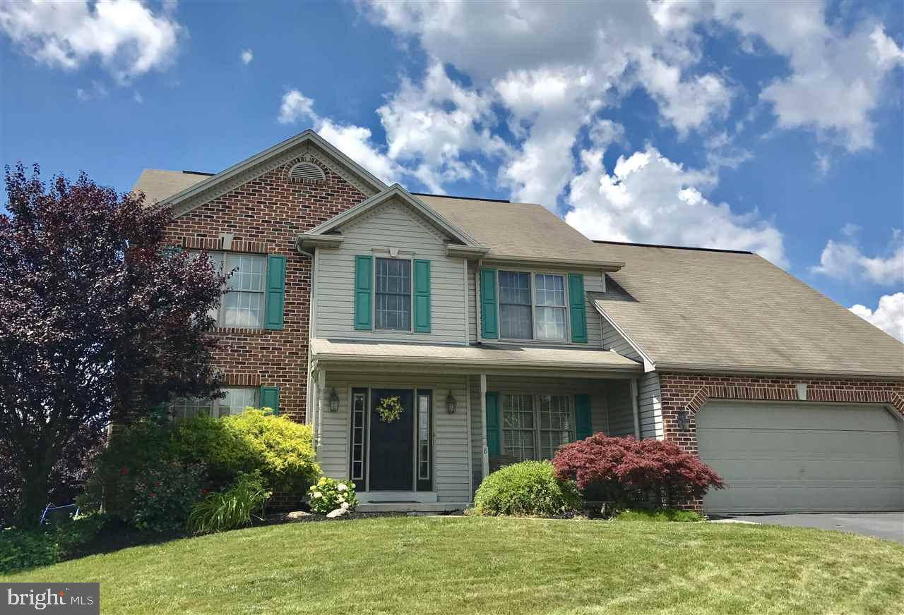 Mechanicsburg, PA 17055,8 HILLTOP CIR