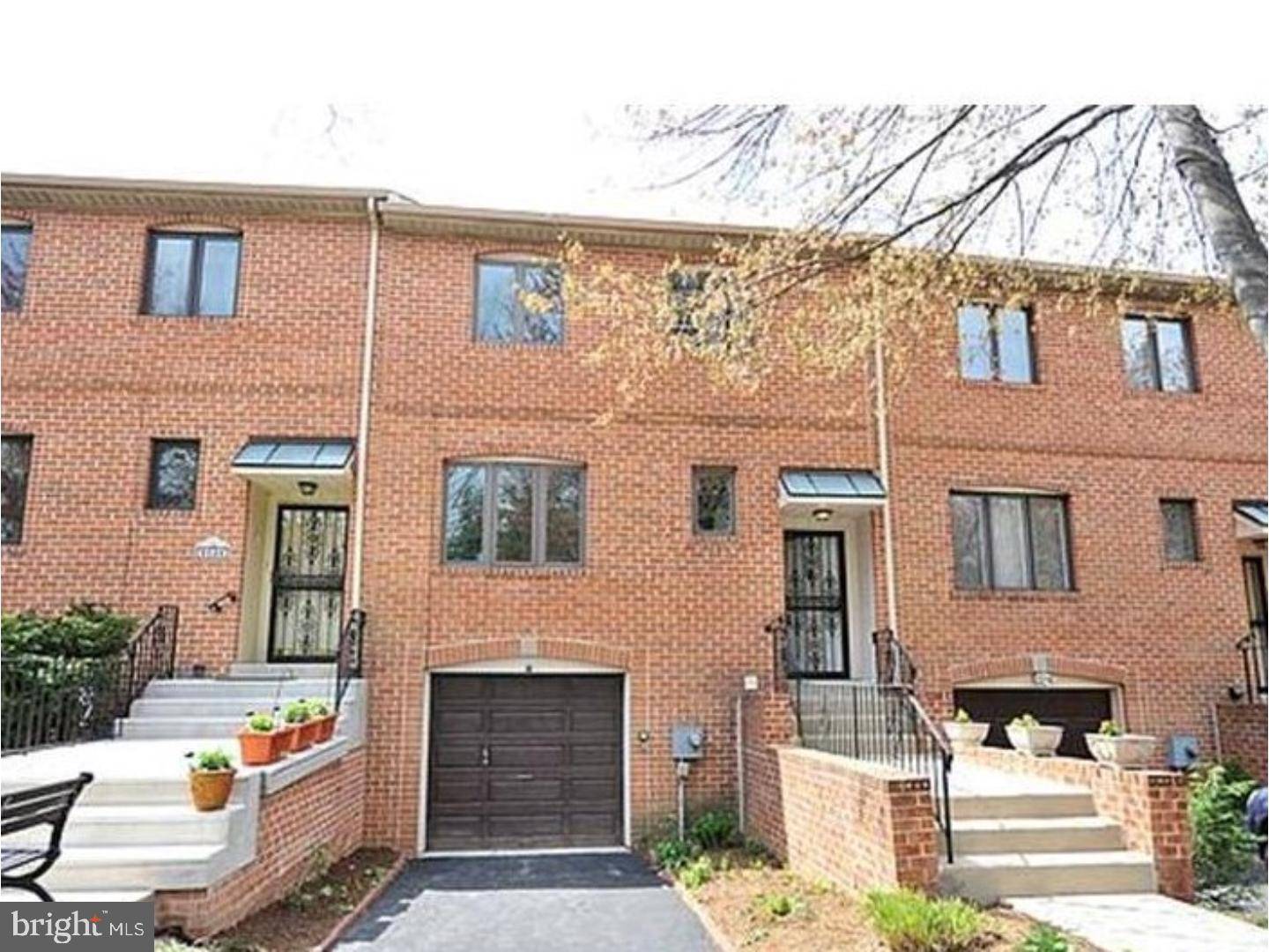 Philadelphia, PA 19128,9028 AYRDALE CRES