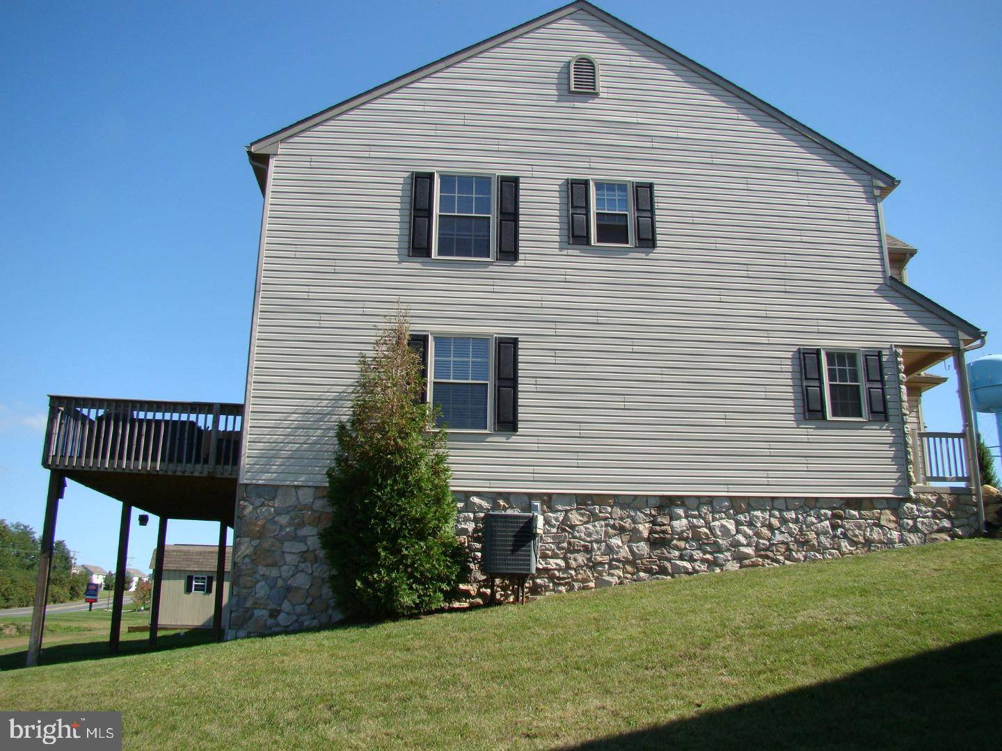 East Earl, PA 17519,34 GRANITE