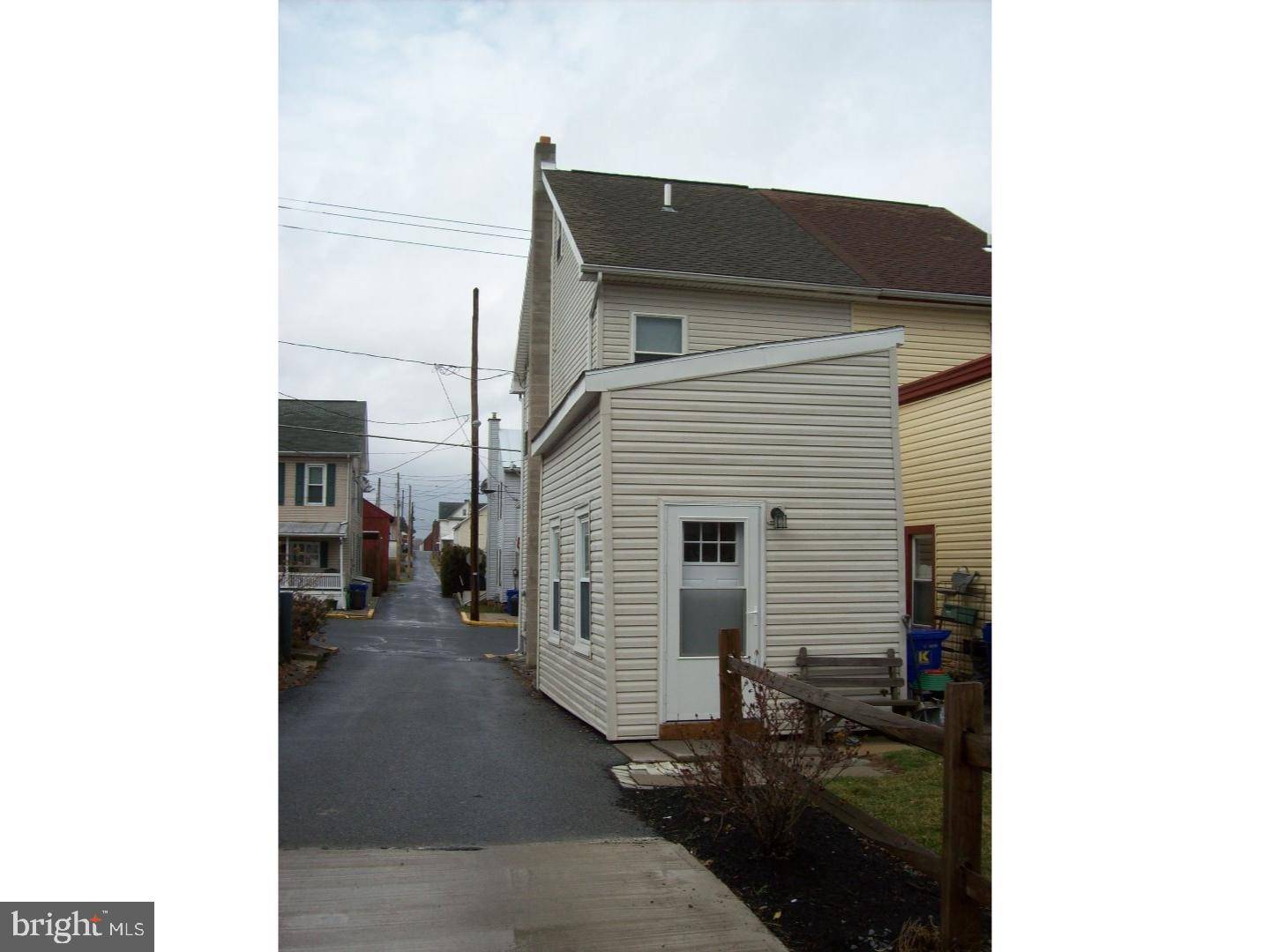 Womelsdorf, PA 19567,27 N 2ND ST