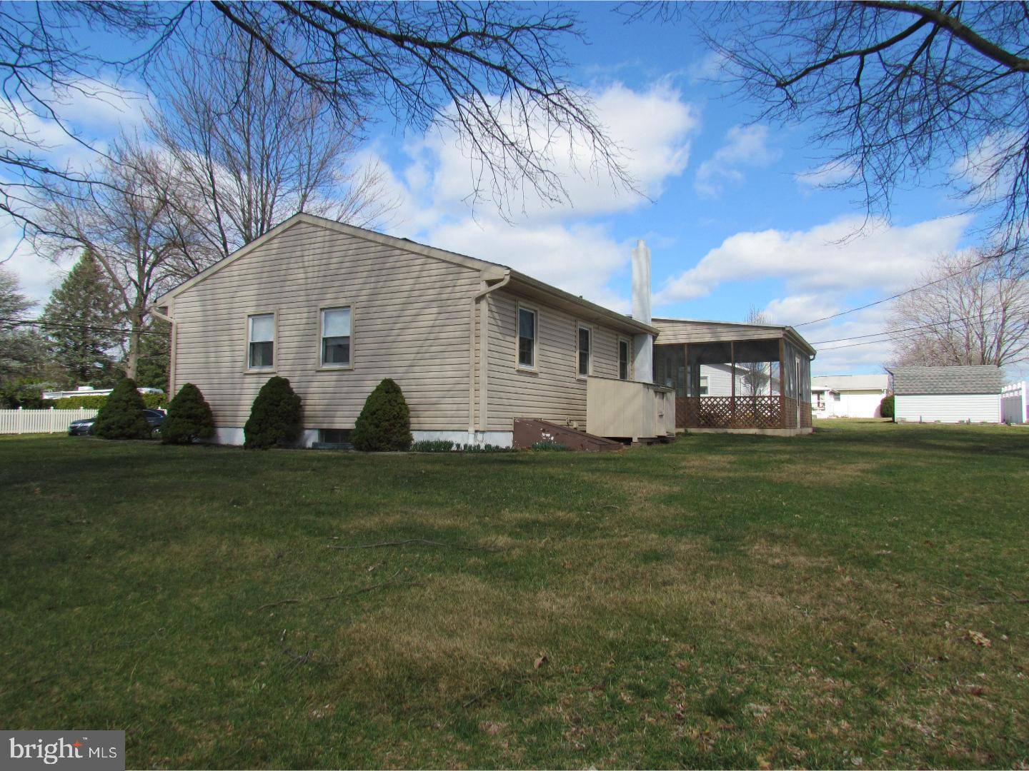 Oley, PA 19547,5 CHERRY LN