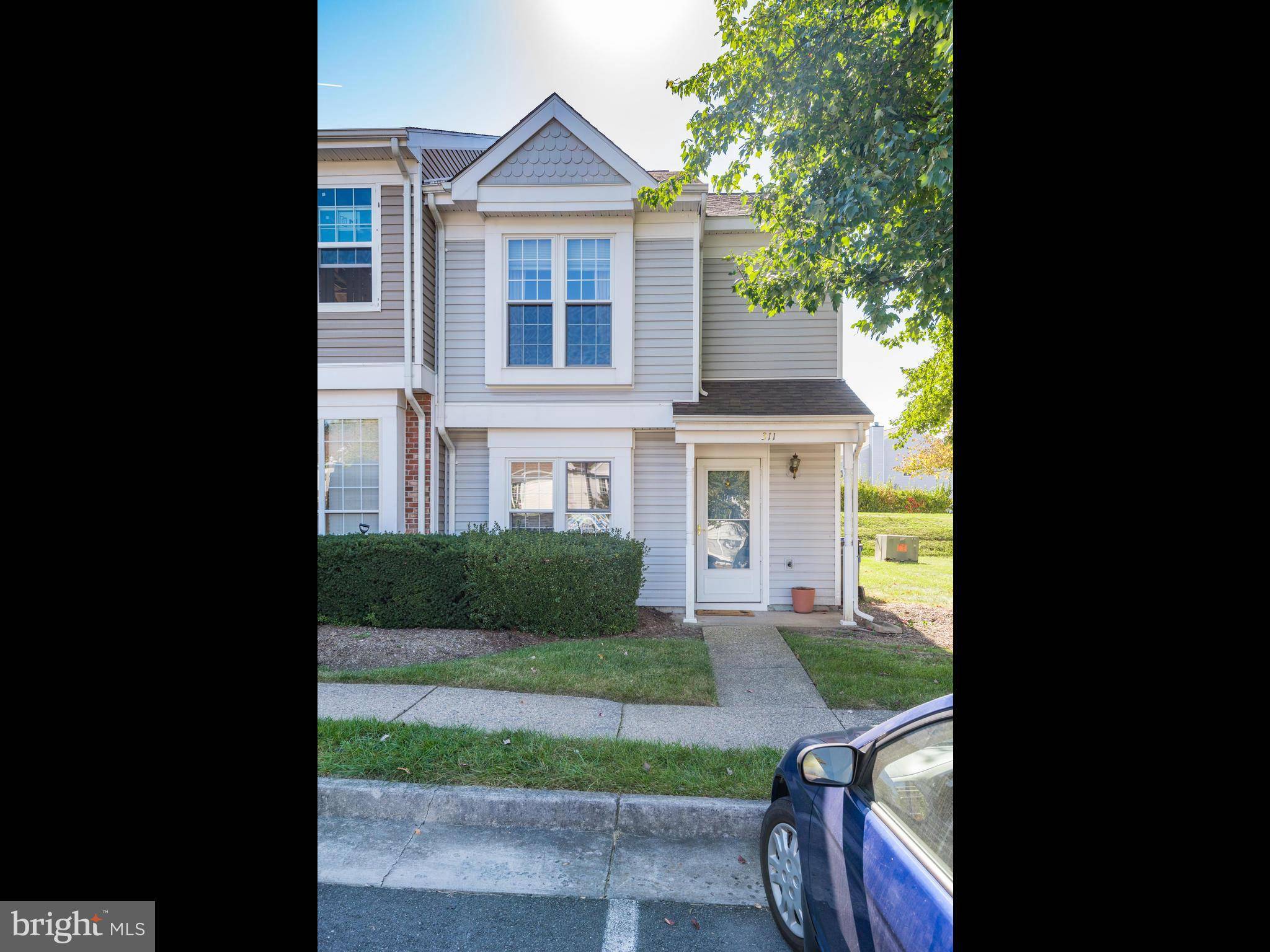 Sterling, VA 20164,311 LANCASTER SQ