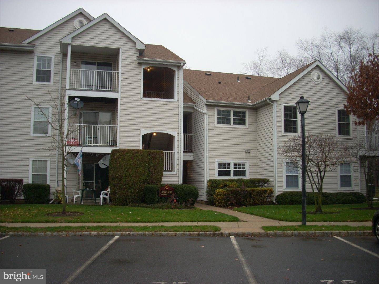 Robbinsville, NJ 08691,417 WALDEN CIR