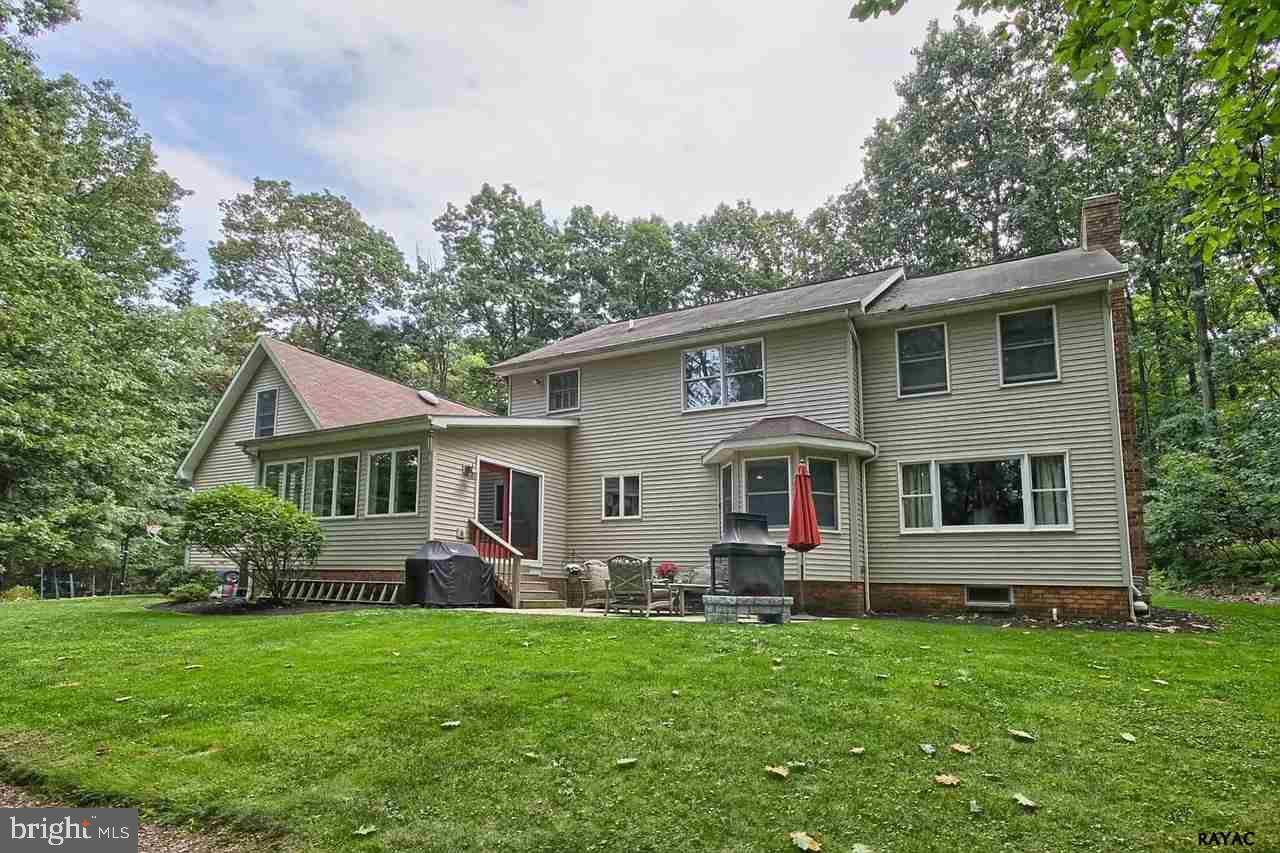 Hanover, PA 17331,801 MOUNTAIN CT