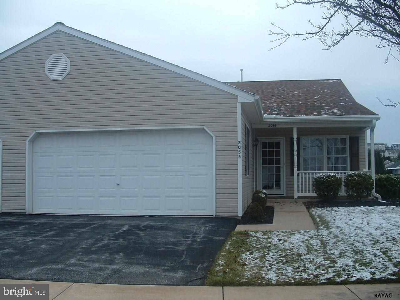 York, PA 17404,2056 VILLAGE CIR E