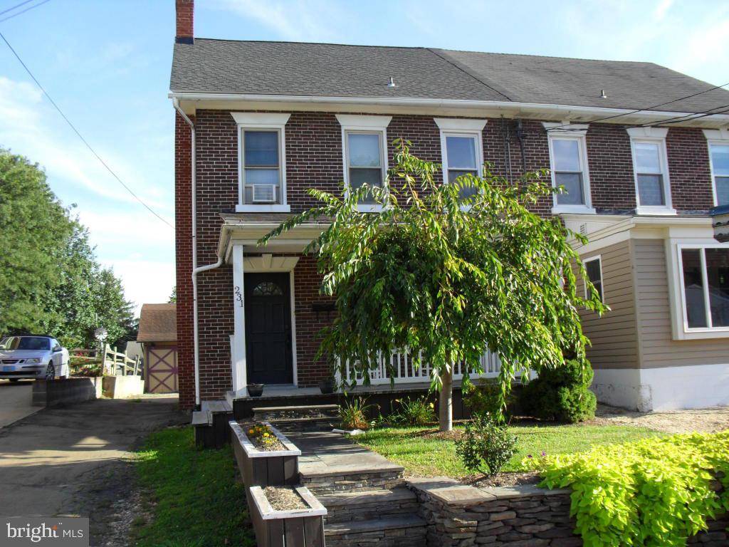 Quarryville, PA 17566,231 W STATE ST