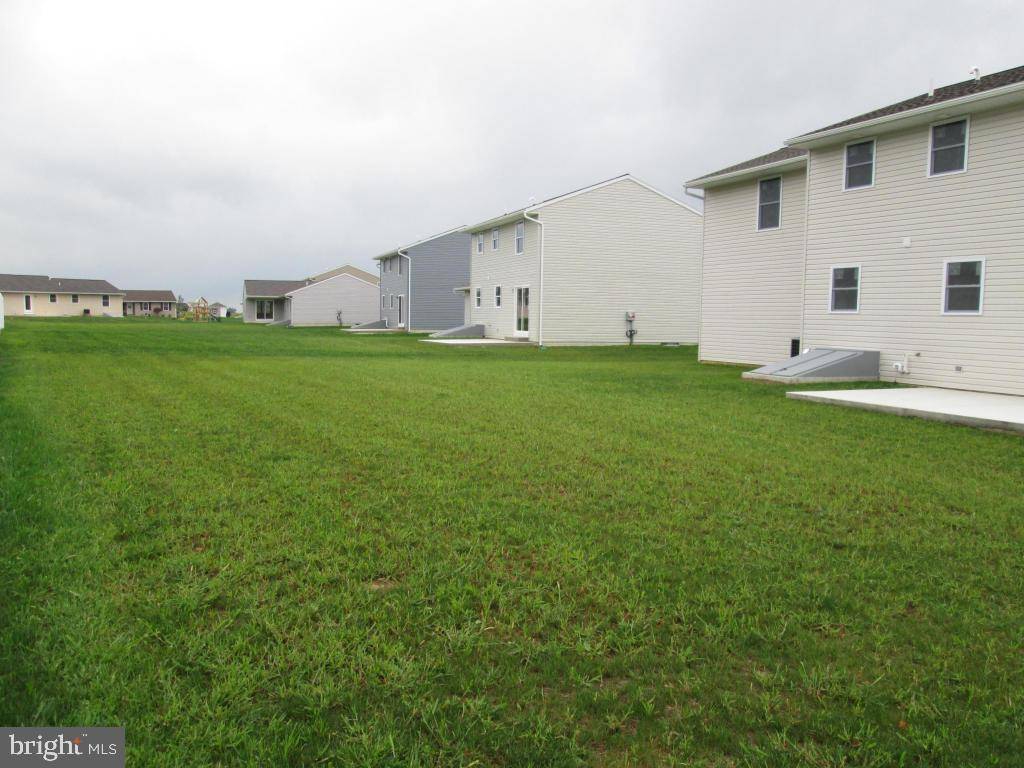 Newmanstown, PA 17073,107 EDGEMONT LN