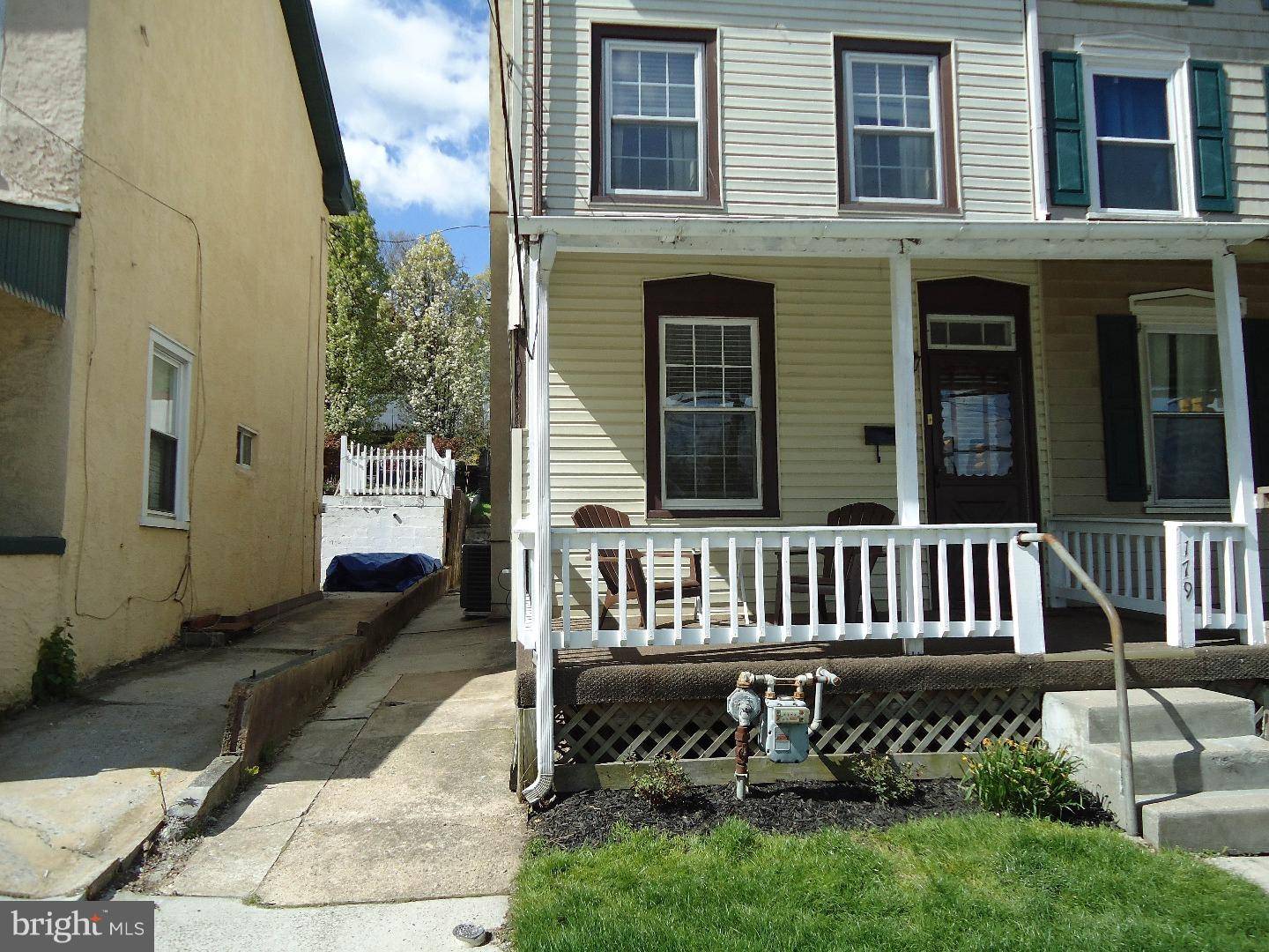 Conshohocken, PA 19428,179 FRONT ST