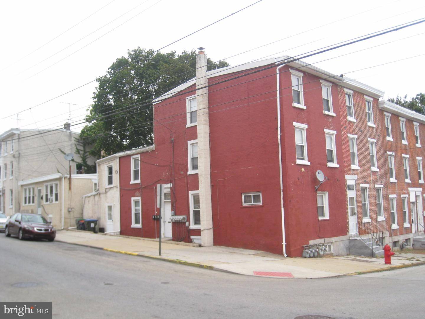 Norristown, PA 19401,201 E CHESTNUT ST