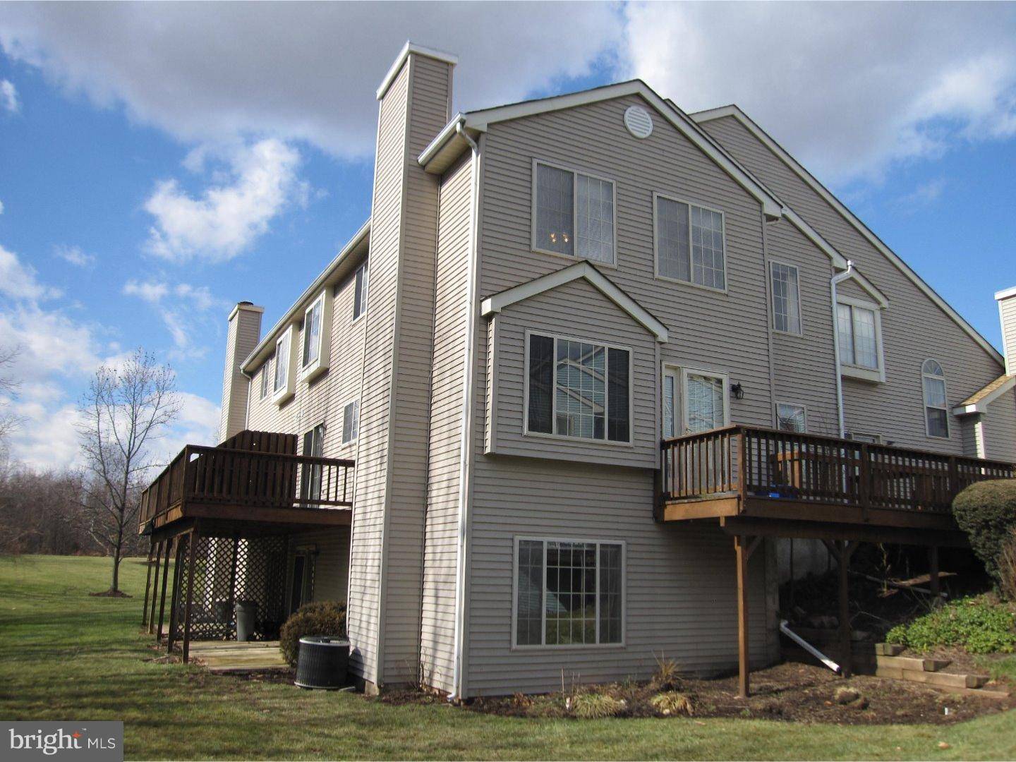 Harleysville, PA 19438,364 PONDVIEW DR