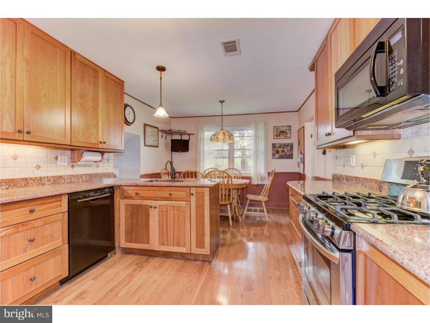 Huntingdon Valley, PA 19006,3911 HAWK CIR