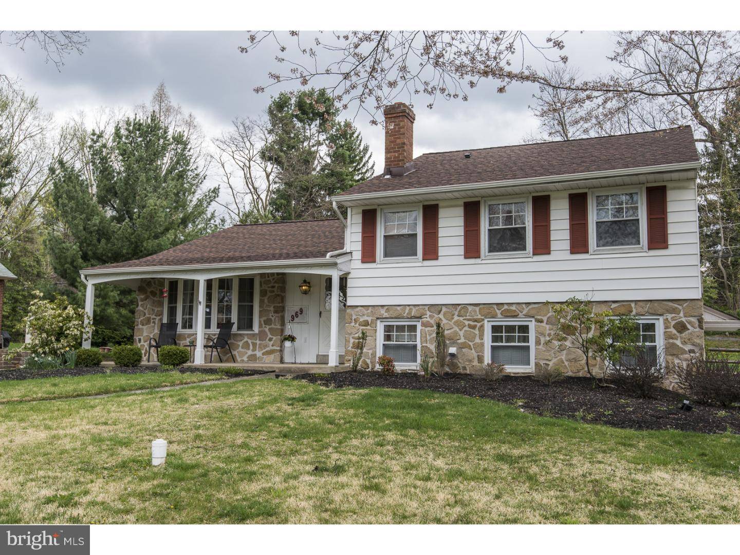 Meadowbrook, PA 19046,969 MANOR RD