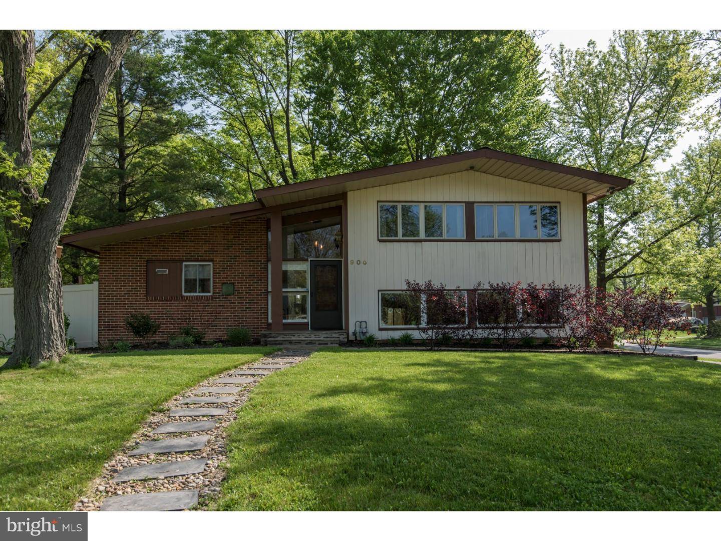 Erdenheim, PA 19038,900 BENT LN