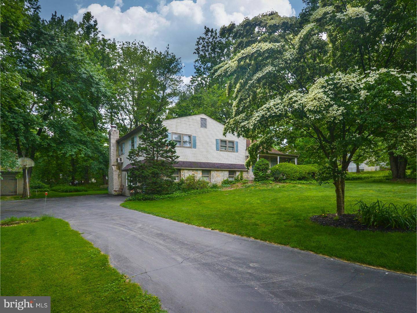 Huntingdon Valley, PA 19006,616 CORAM RD