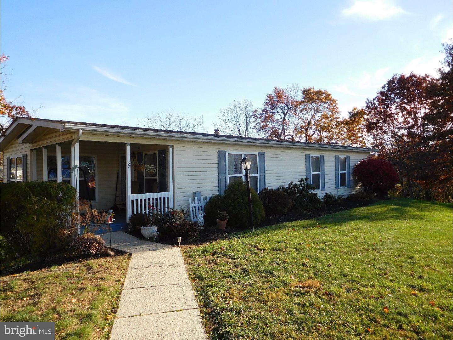 Harleysville, PA 19438,37 LONGWOOD CT E