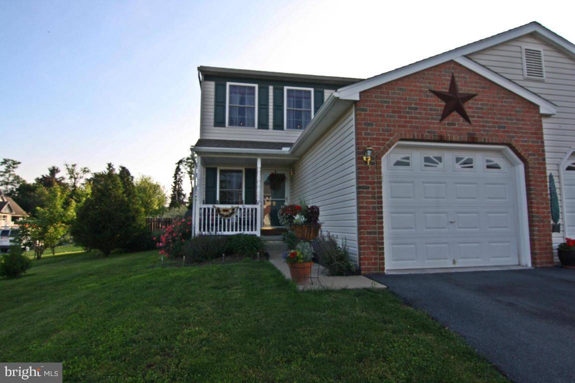 Myerstown, PA 17067,2 GRASSHOPPER CT