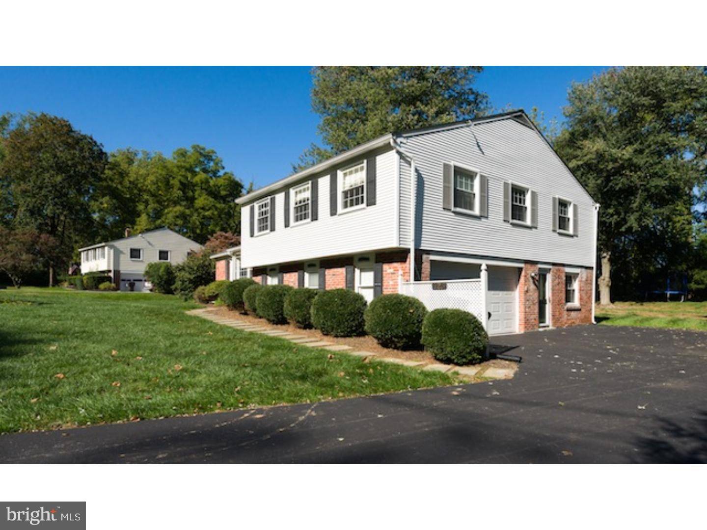 Berwyn, PA 19312,723 HICKORY LN