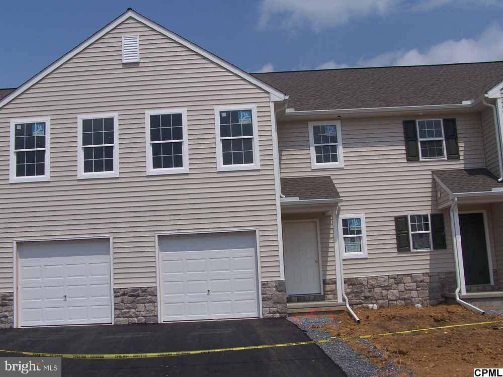 Palmyra, PA 17078,137 N VILLAGE CIR