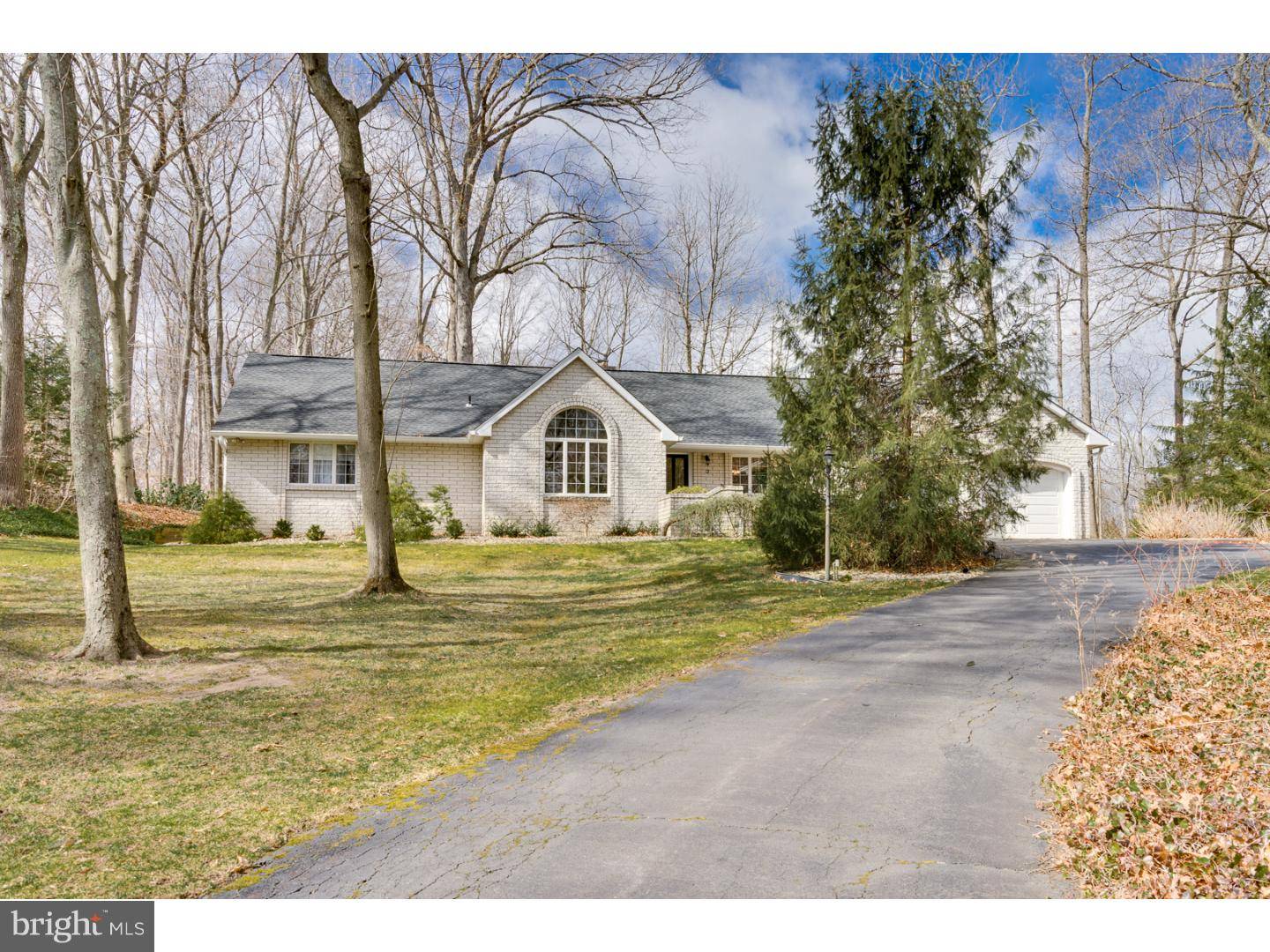 Wrightstown, NJ 08562,2 LEE CT