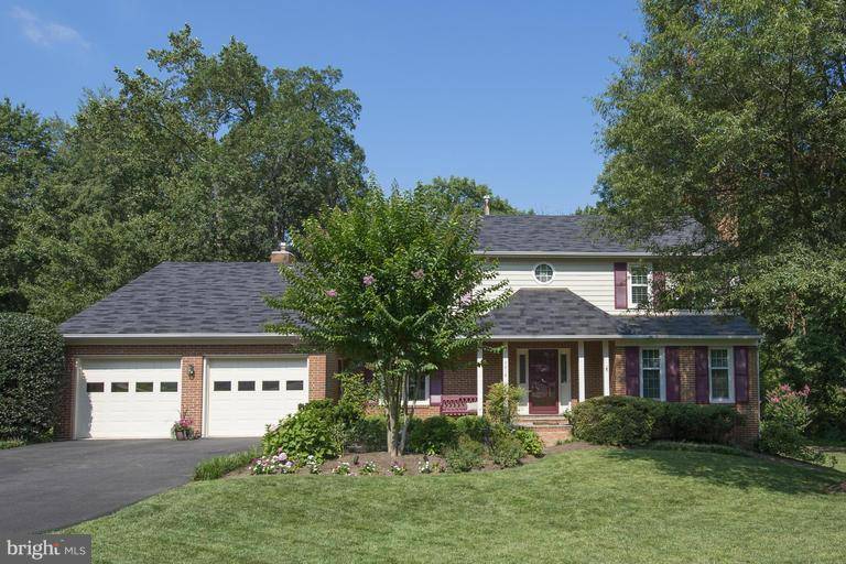 Springfield, VA 22151,7216 COUNTRYWOOD CT