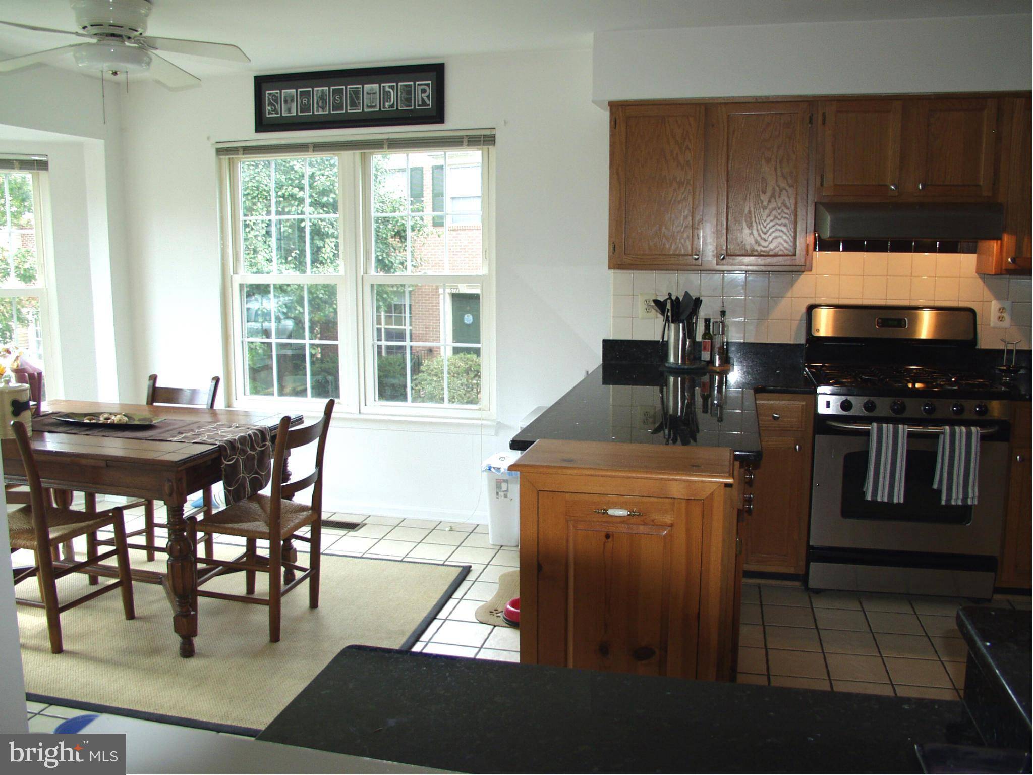 Centreville, VA 20121,6716 JENNY LEIGH CT