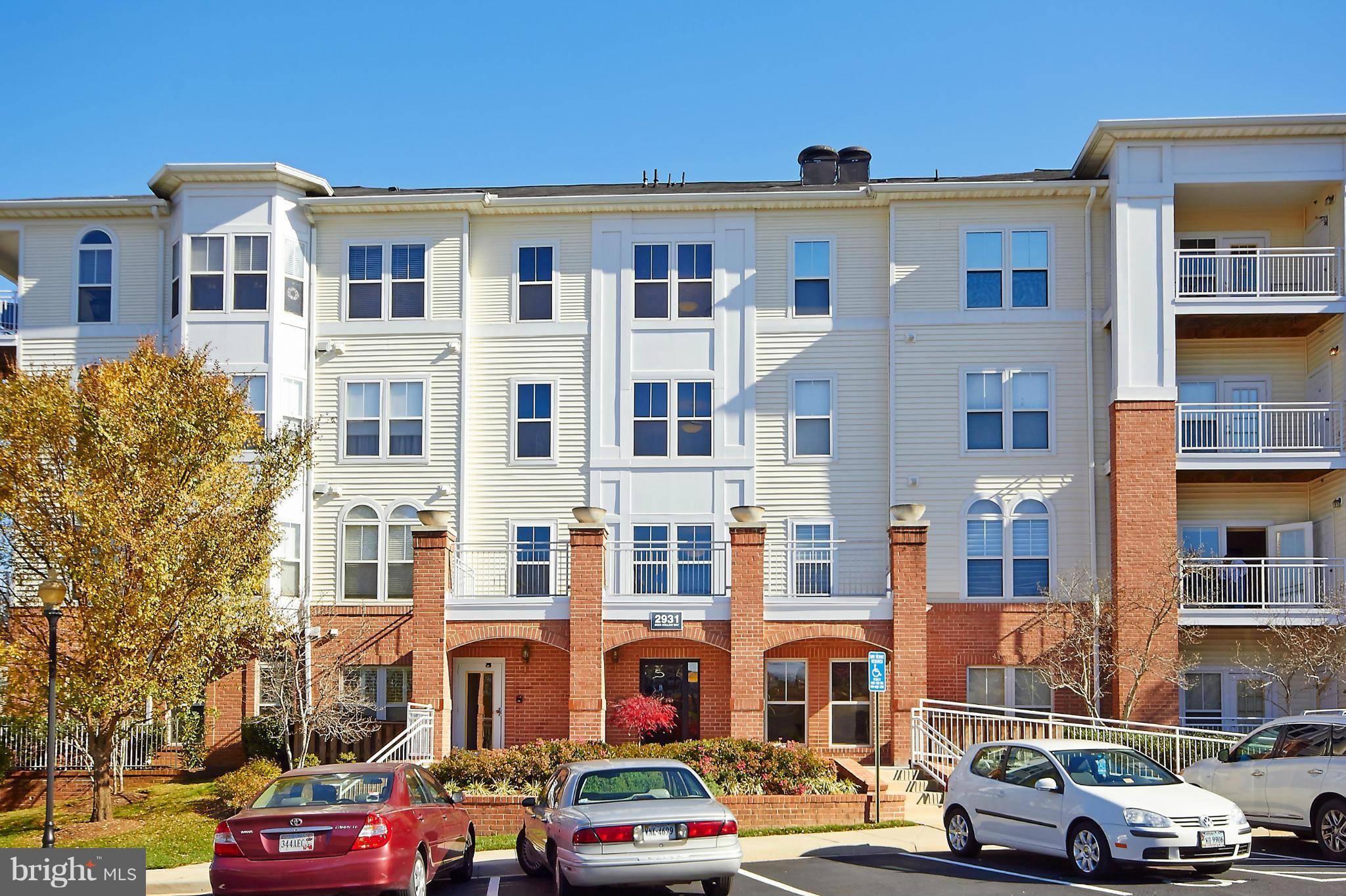 Fairfax, VA 22031,2931 DEER HOLLOW WAY #301