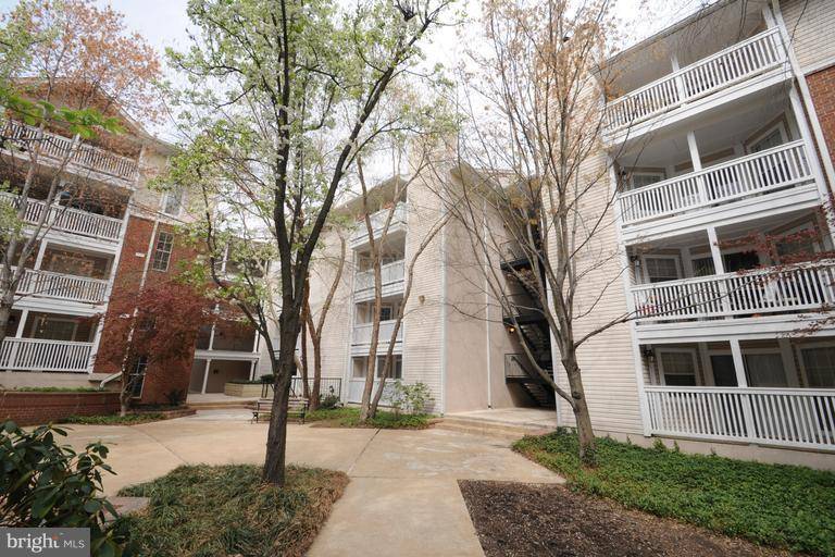 Mclean, VA 22102,1504 LINCOLN WAY #220