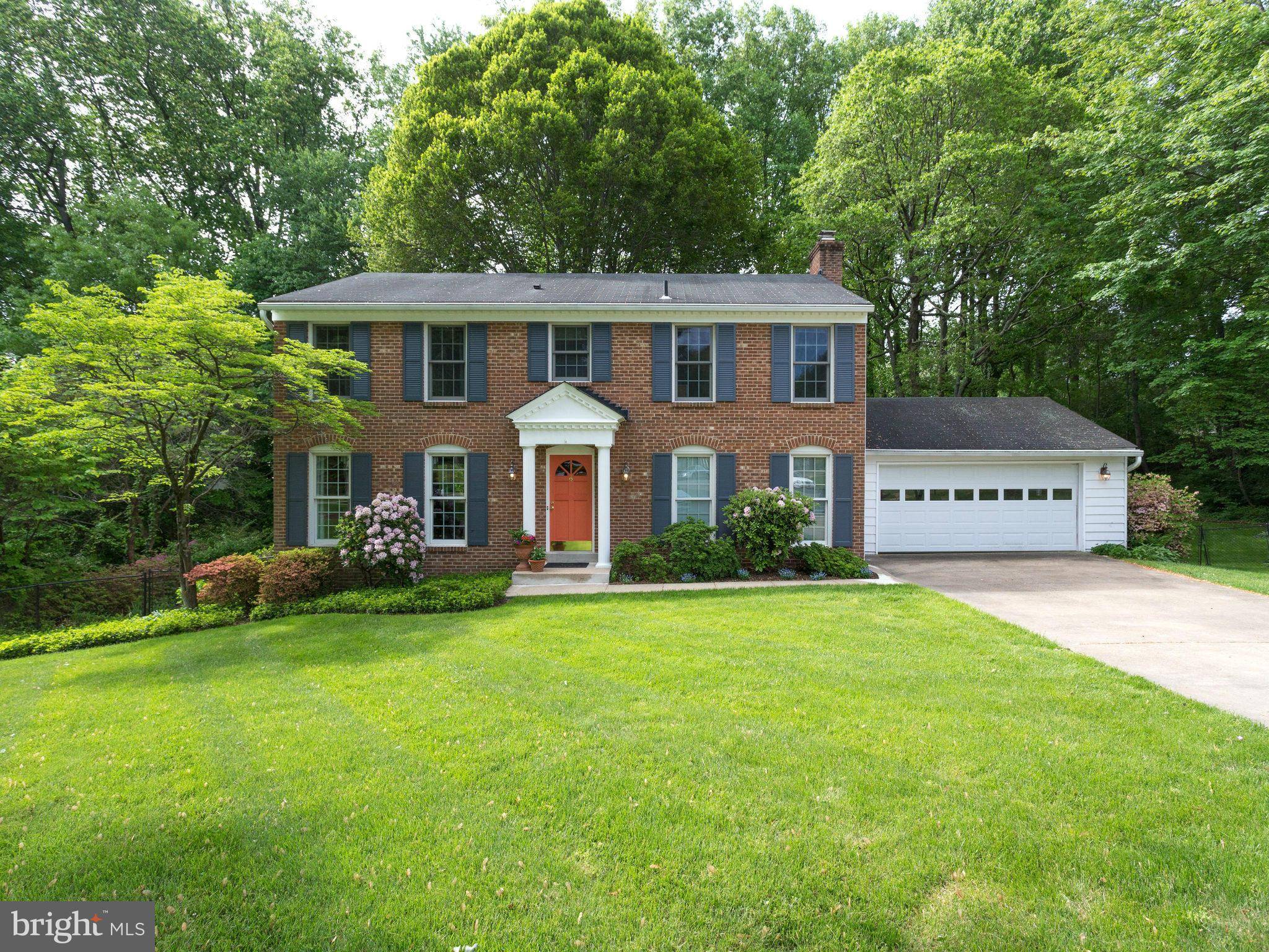 Vienna, VA 22181,9901 MADRIGAL WAY