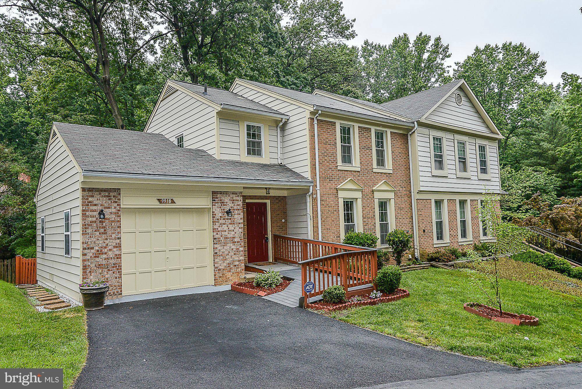 Burke, VA 22015,9918 HEMLOCK WOODS LN