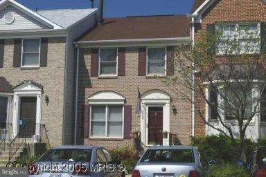 Alexandria, VA 22315,8008 SKY BLUE DR