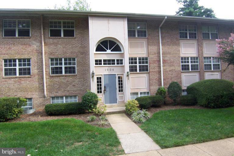 Mclean, VA 22102,1906 WILSON LN #102