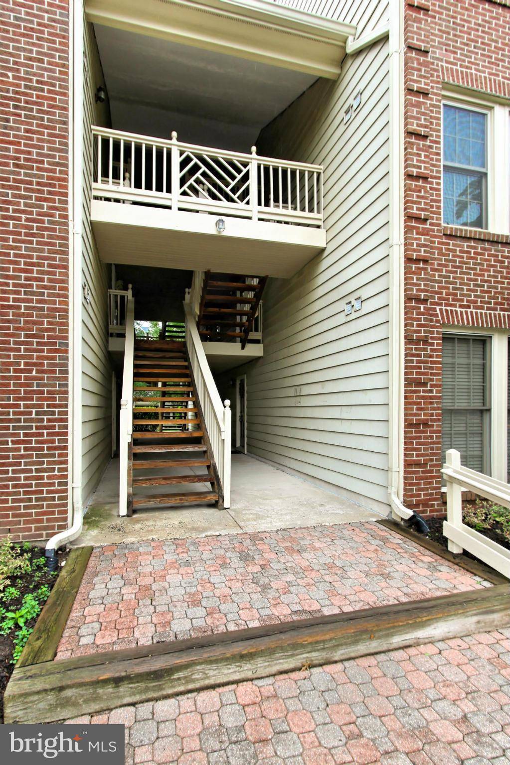 Fairfax, VA 22033,3800 RIDGE KNOLL CT #310B