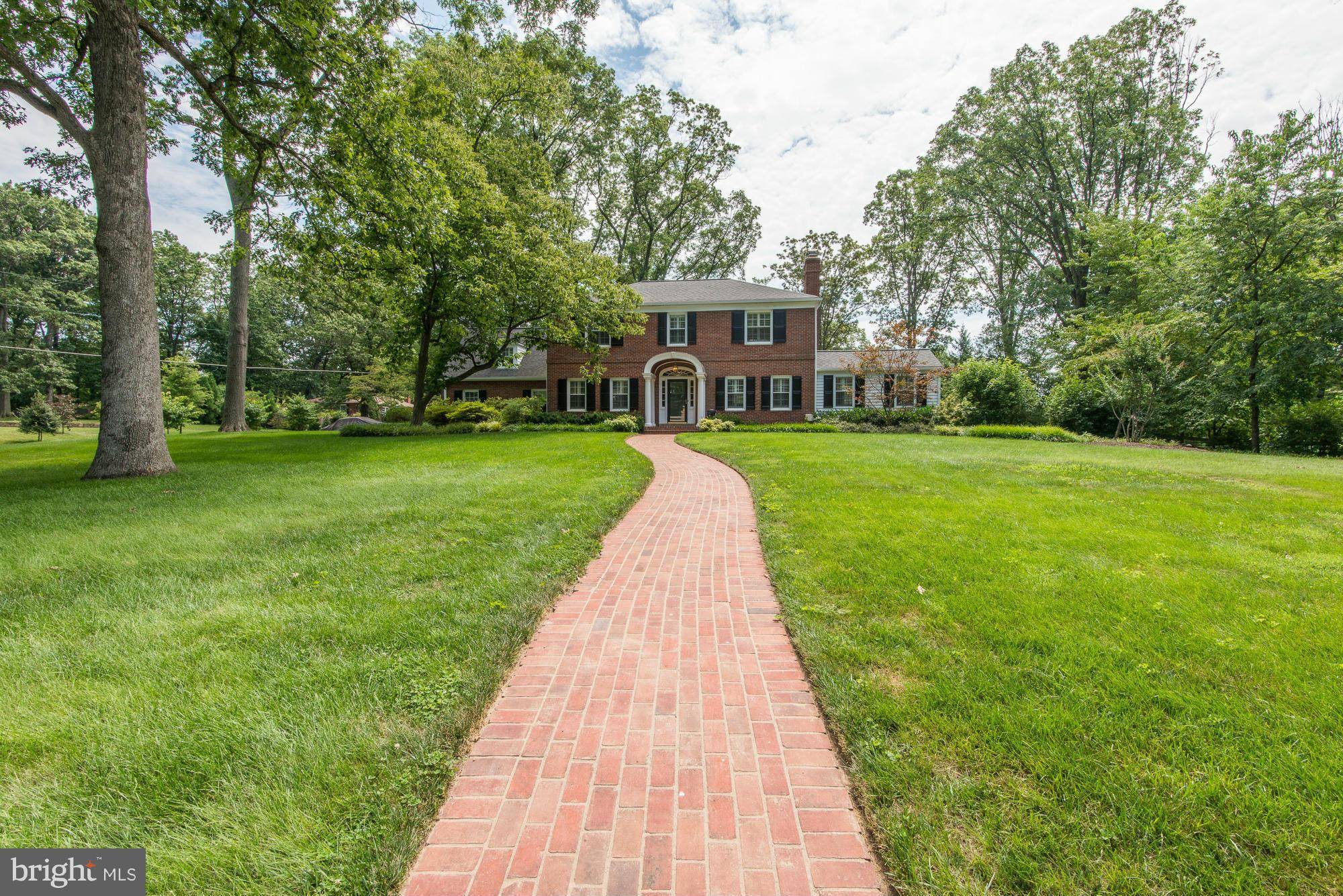 Falls Church, VA 22044,3215 JUNIPER LN