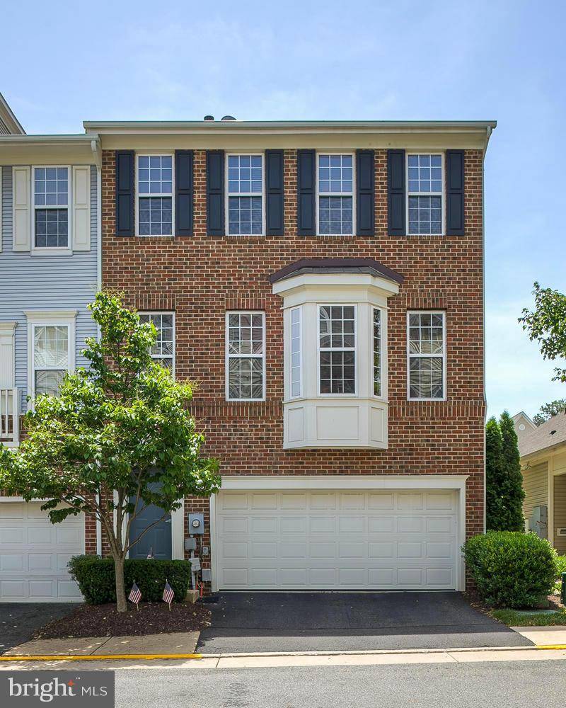 Falls Church, VA 22042,8055 GENEA WAY #5