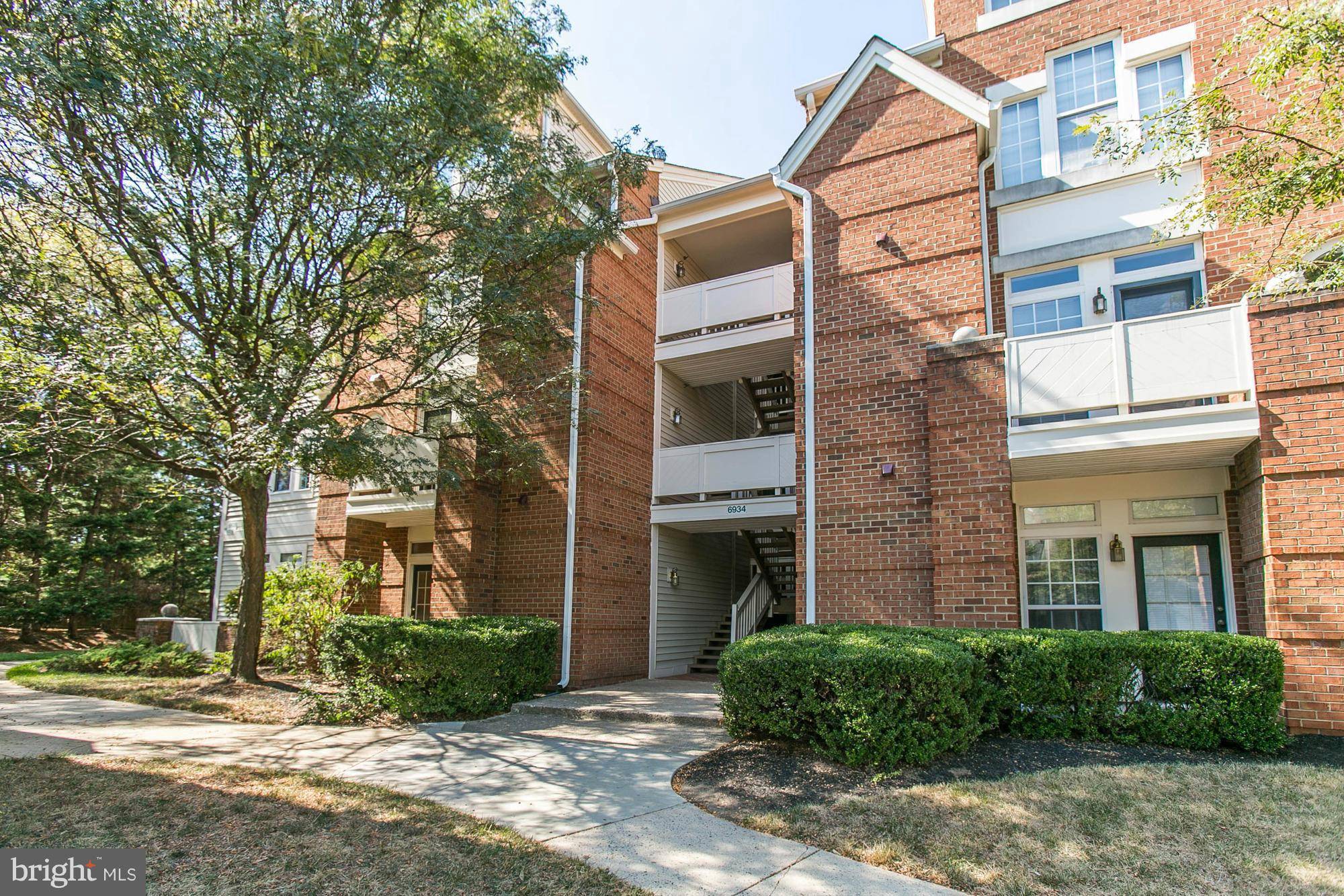 Alexandria, VA 22315,6934 ELLINGHAM CIR #114