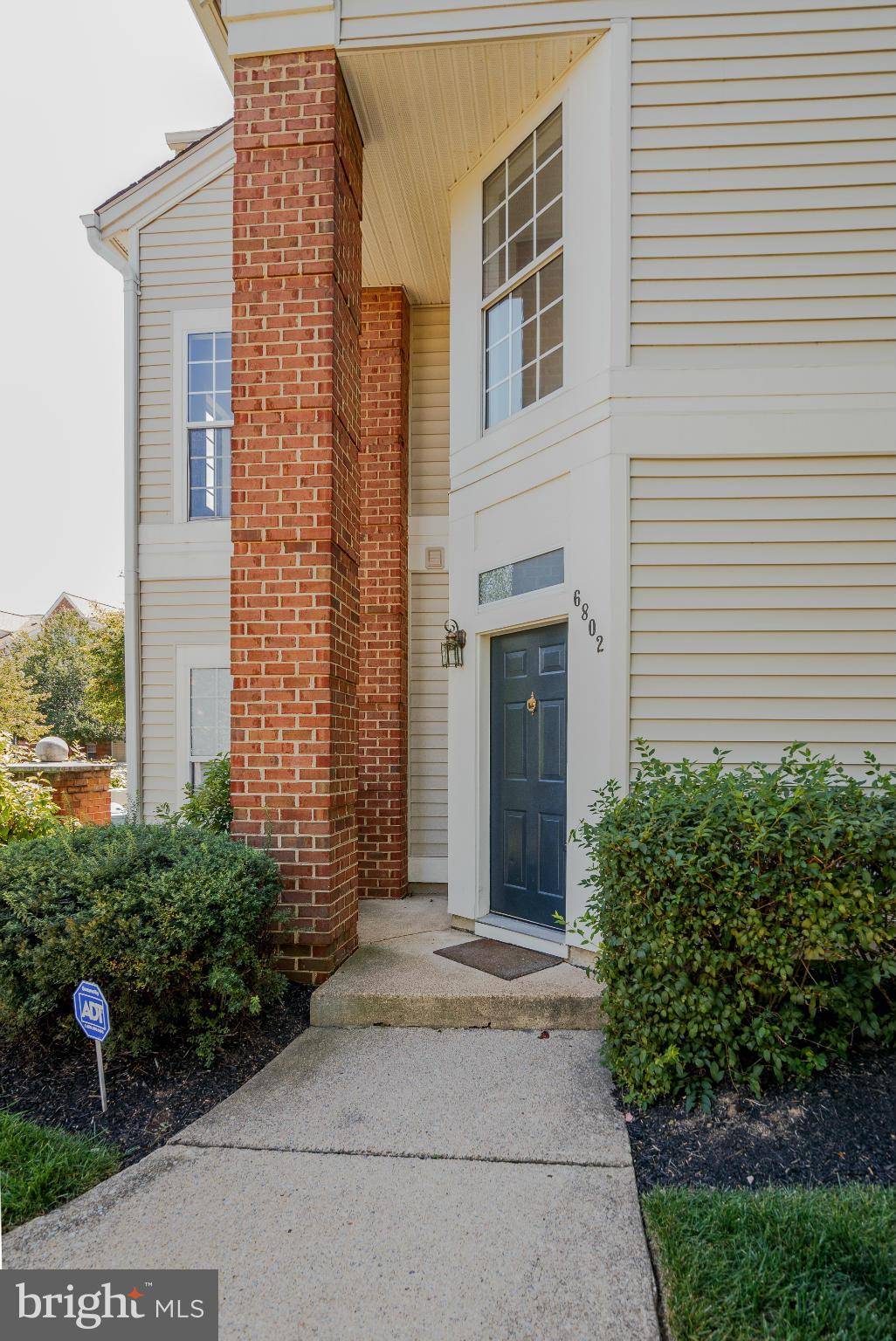 Alexandria, VA 22315,6802 BRINDLE HEATH WAY #262