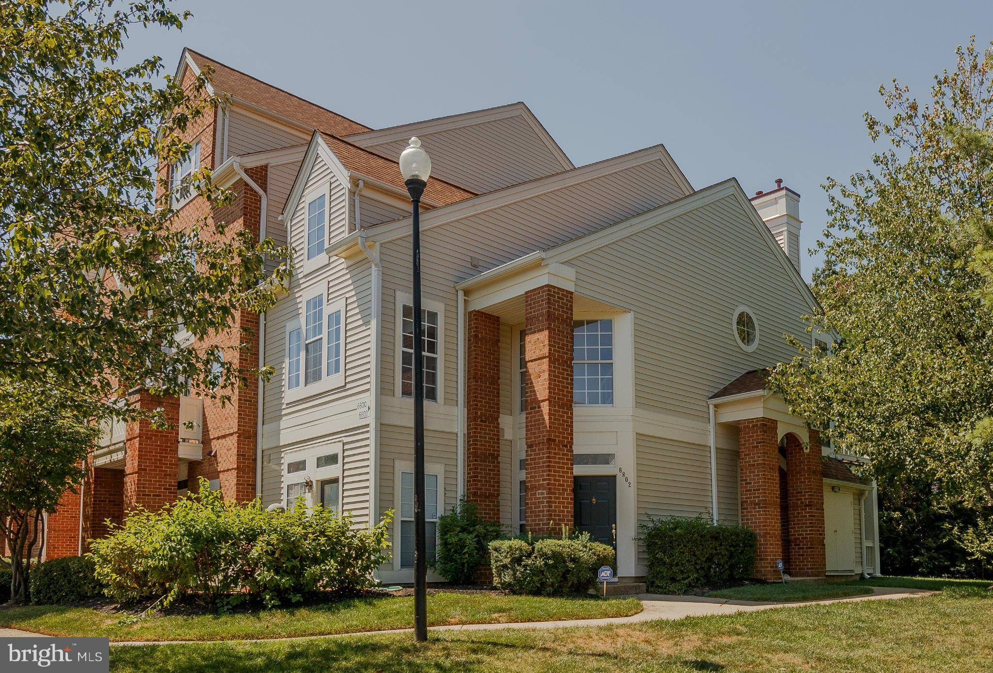 Alexandria, VA 22315,6802 BRINDLE HEATH WAY #262