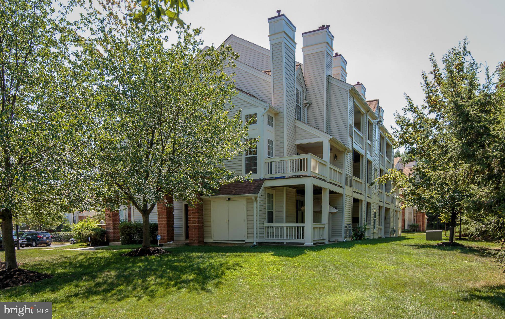 Alexandria, VA 22315,6802 BRINDLE HEATH WAY #262