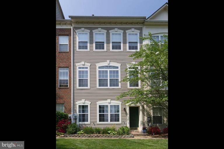 Alexandria, VA 22312,5463 PATUXENT KNOLL PL