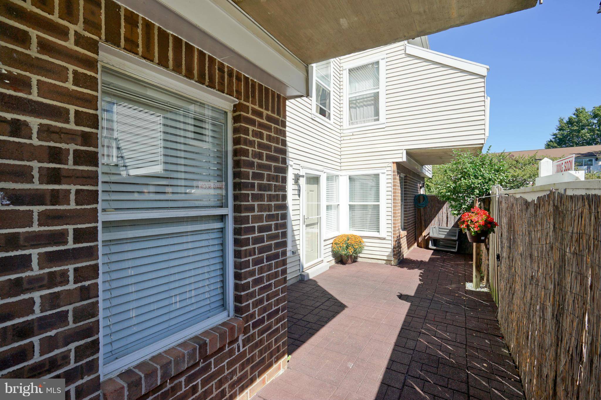 Alexandria, VA 22309,4320 PEMBROOK VILLAGE DR #24