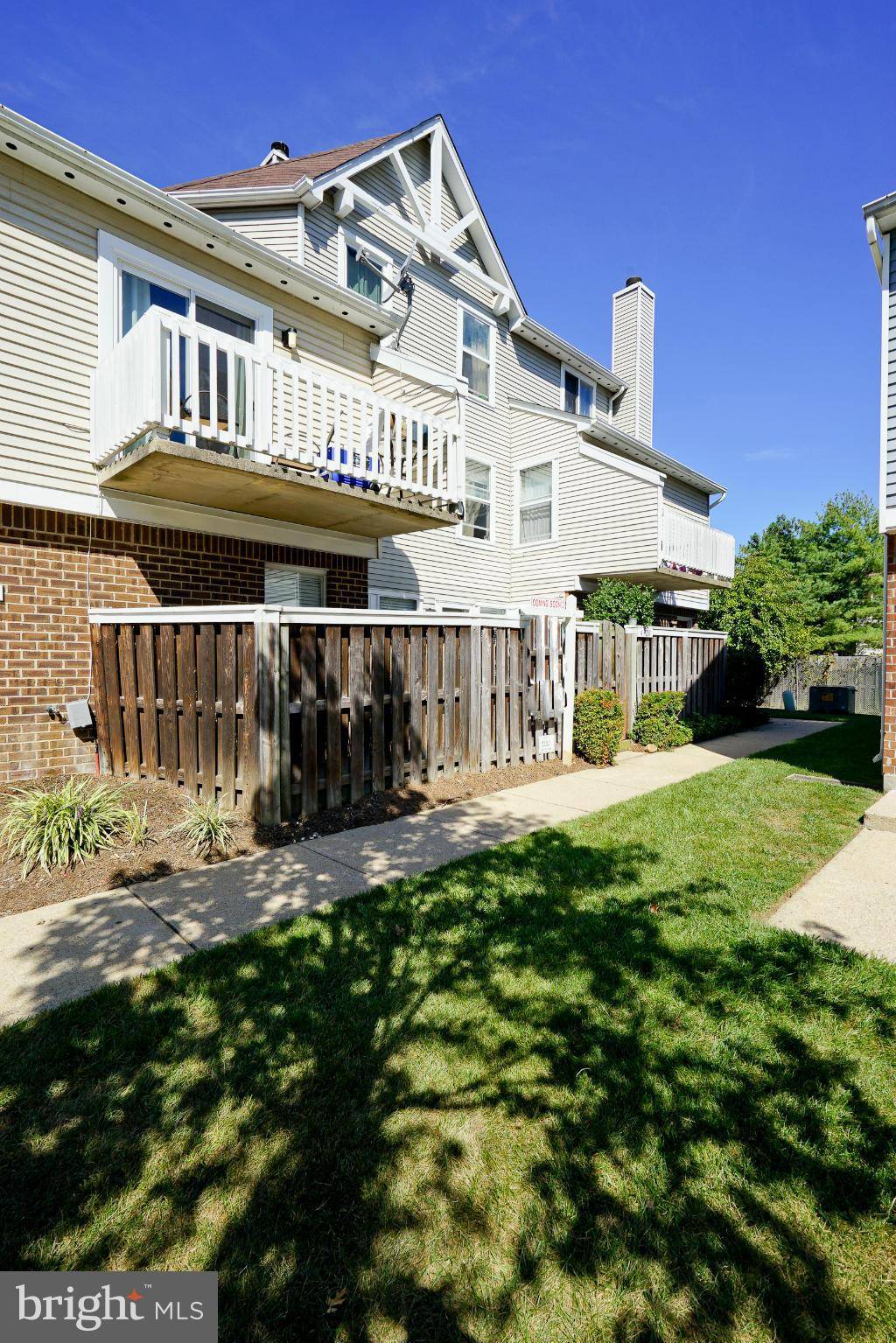 Alexandria, VA 22309,4320 PEMBROOK VILLAGE DR #24