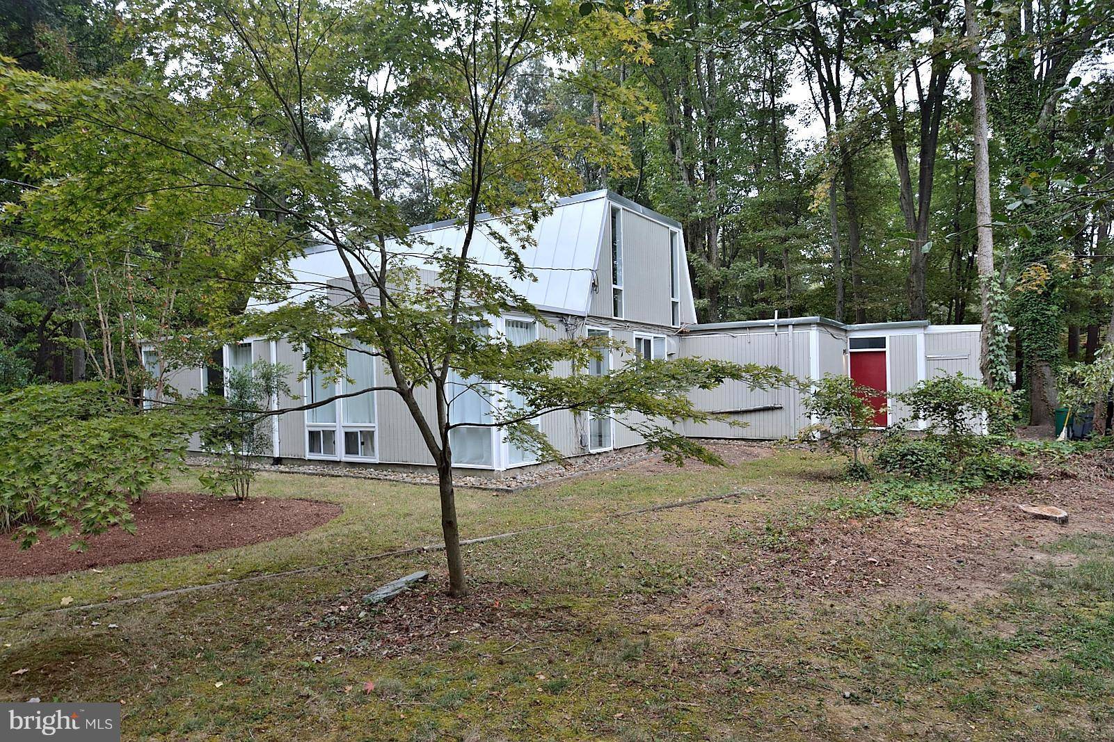 Alexandria, VA 22306,2409 BRENTWOOD PL