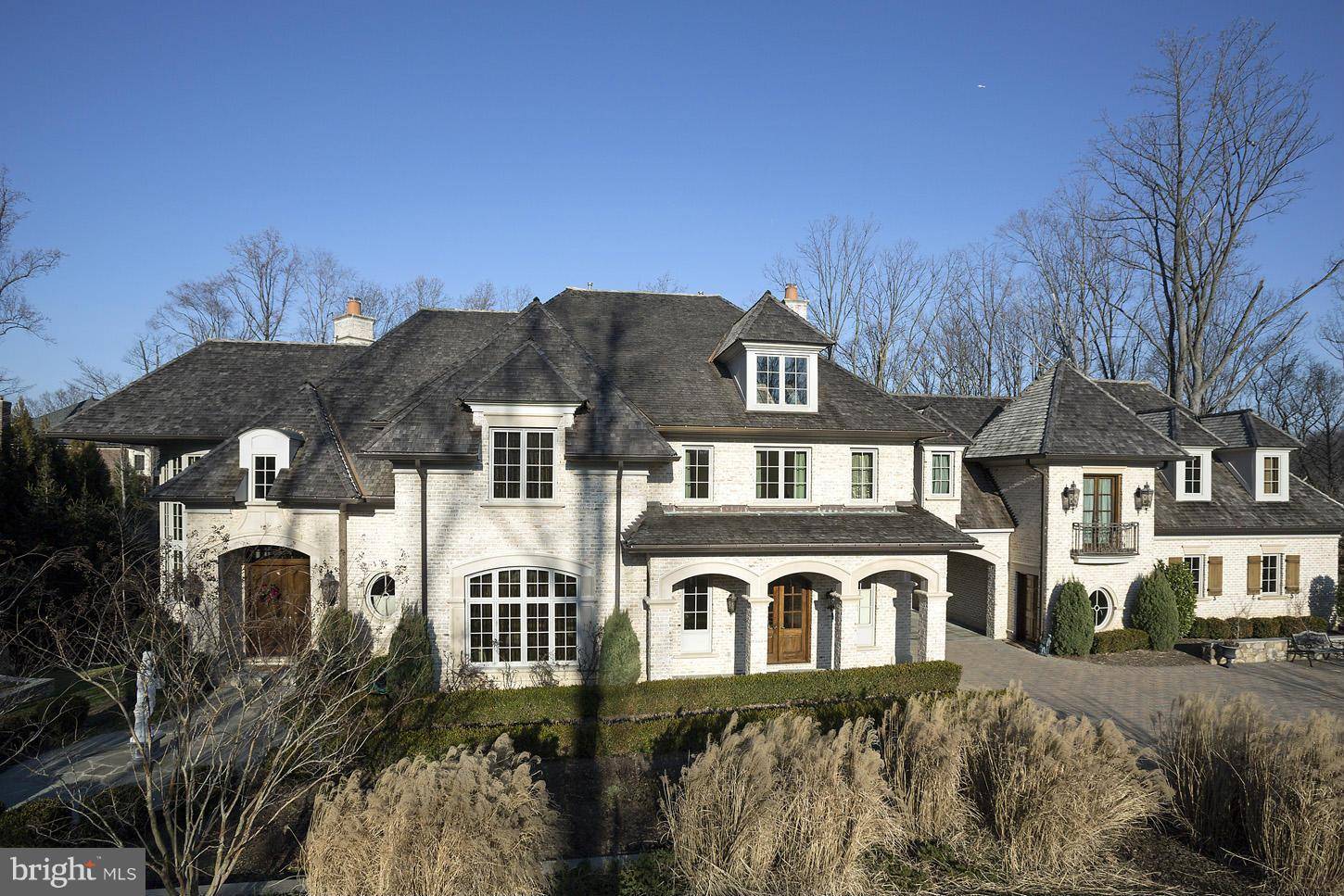 Mclean, VA 22102,7686 BALLESTRADE CT