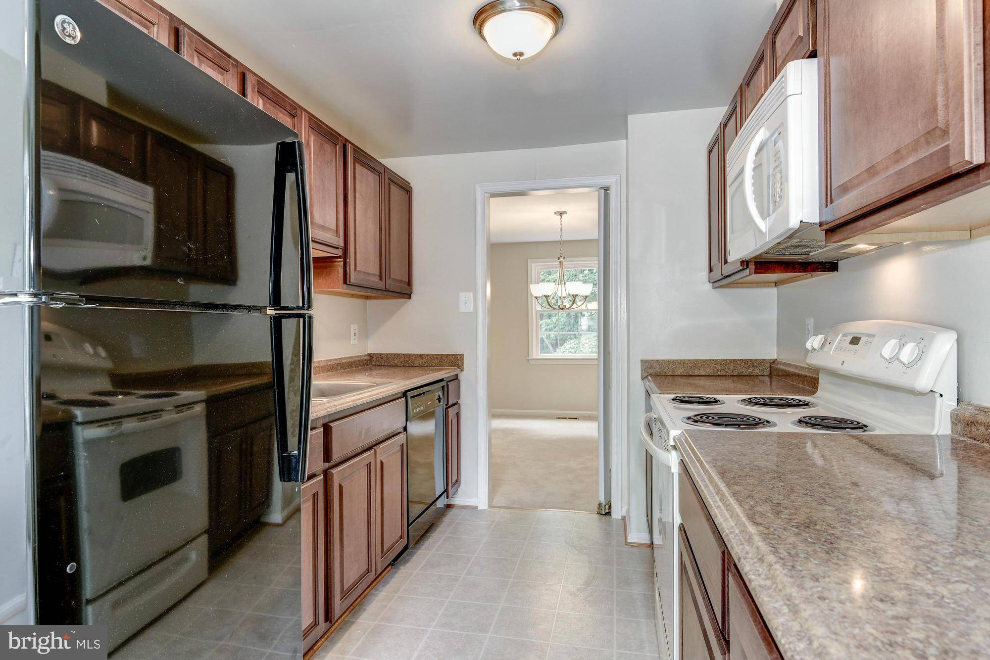 Alexandria, VA 22315,6624 BIRCHLEIGH WAY