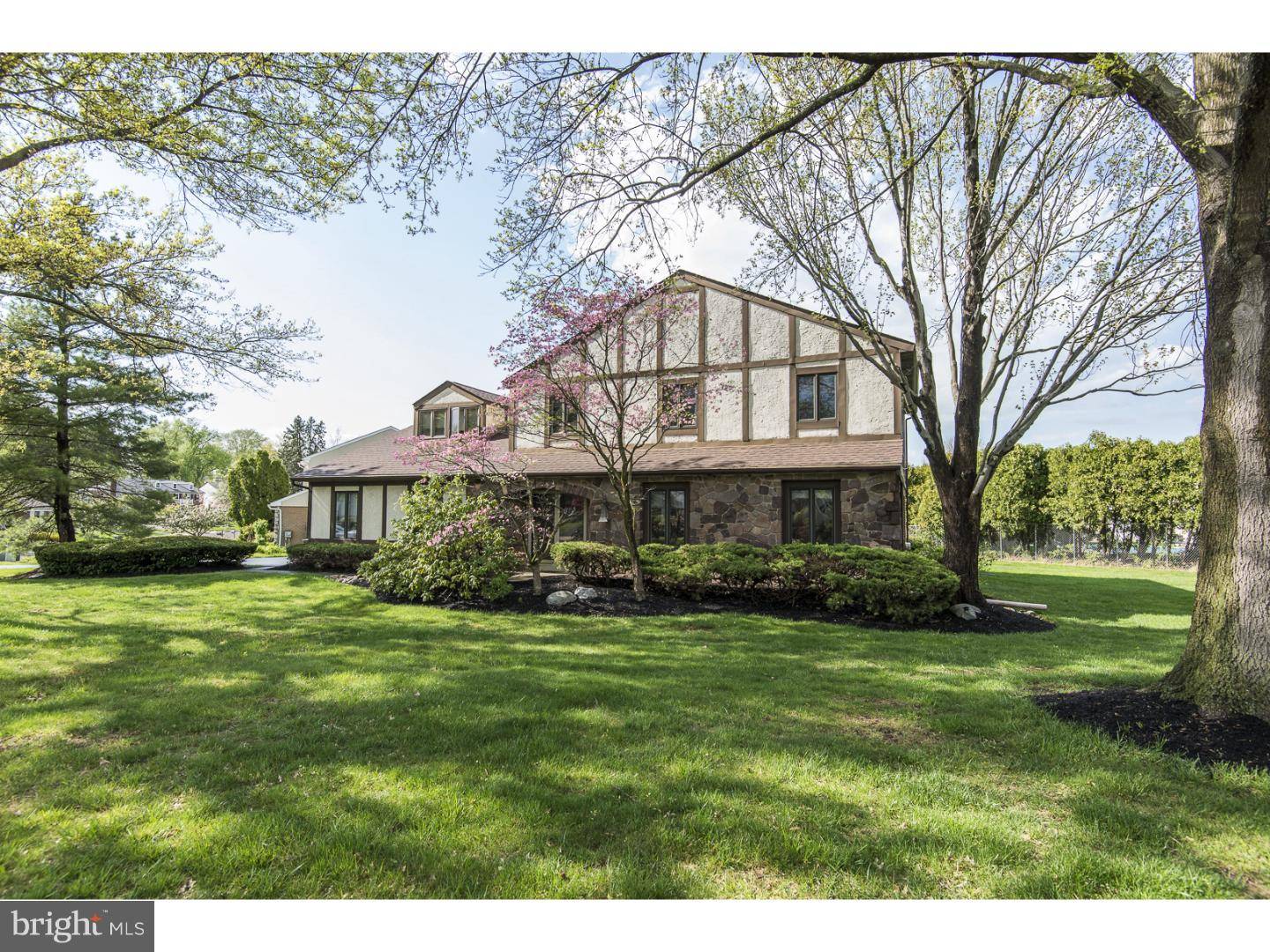 Huntingdon Valley, PA 19006,1875 AUTUMN LEAF LN