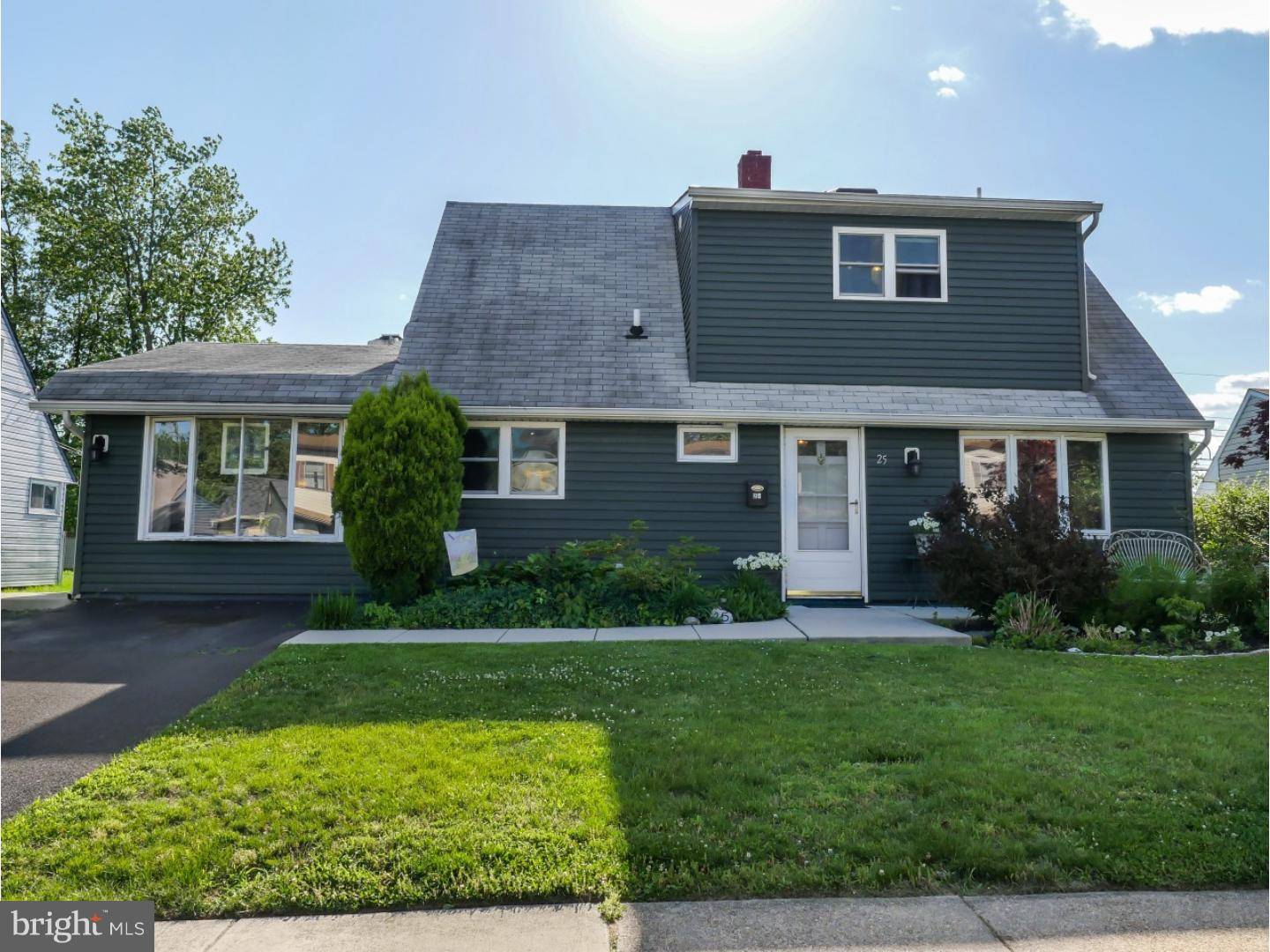 Levittown, PA 19054,25 NUTMEG LN