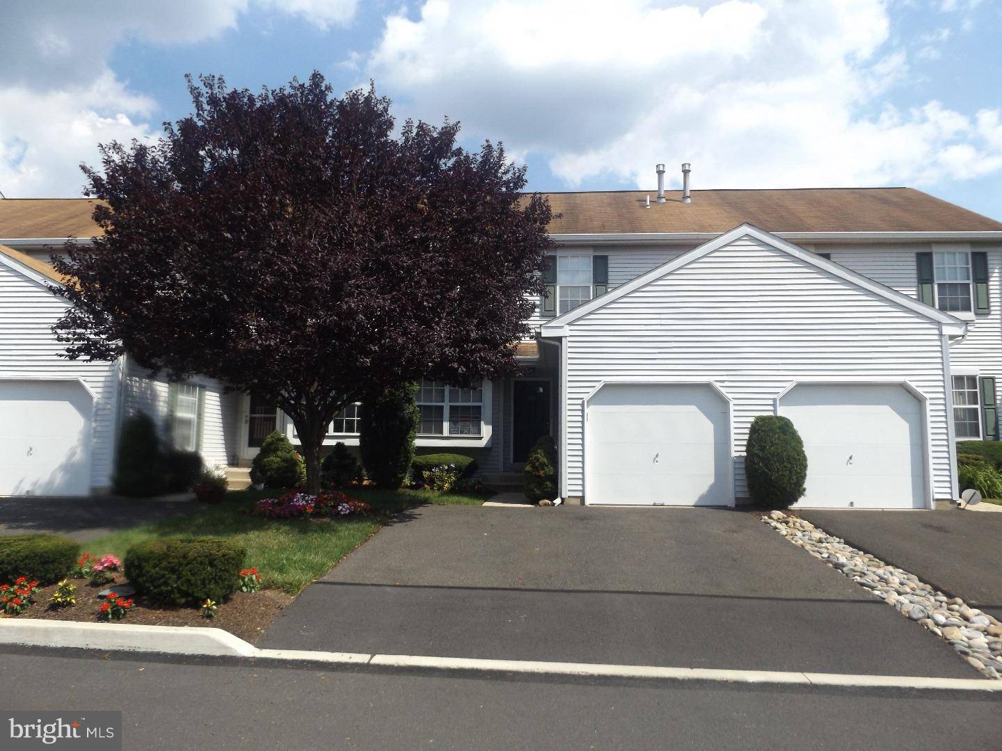 Warrington, PA 18976,811 SAND WEDGE CT