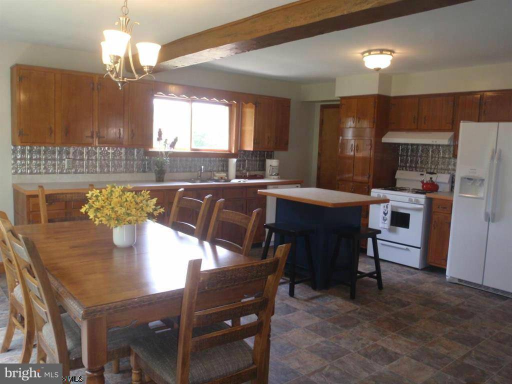 Terra Alta, WV 26764,5160 SALT LICK ROAD