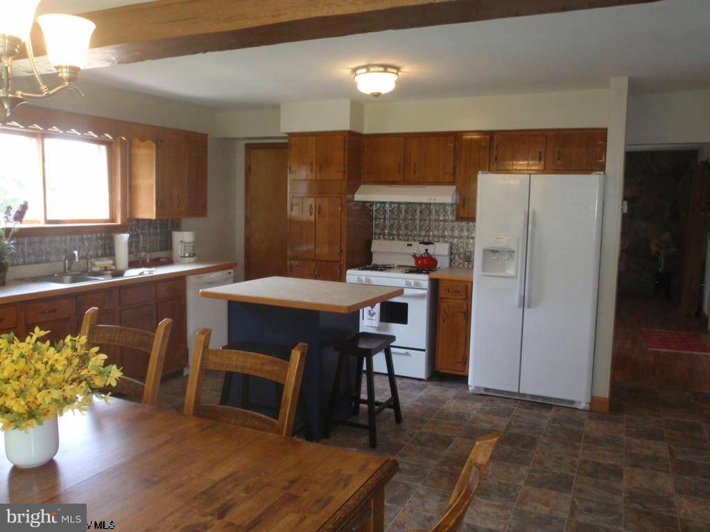 Terra Alta, WV 26764,5160 SALT LICK ROAD